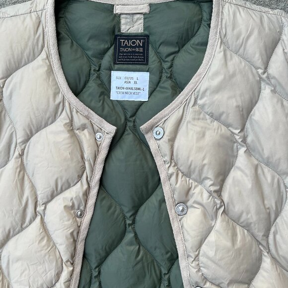 Taion Soft Shell Down Vest in Grey Beige - Picture 4 of 6